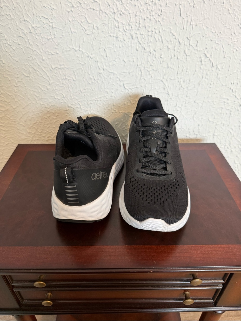 Aetrex Lightweight Sneaker - Picture 3 of 5